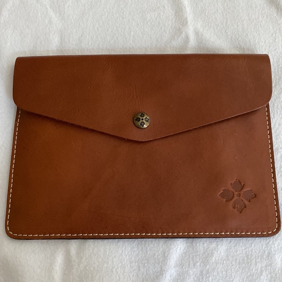 Patricia Nash Clutch - Picture 2 of 9